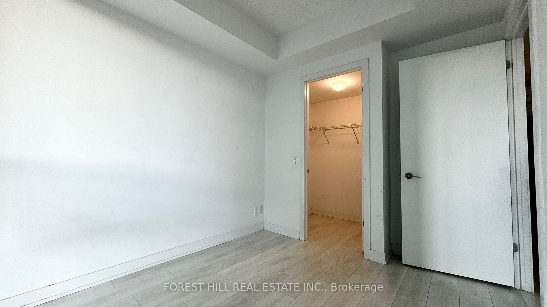 2212 Lake Shore Blvd W 607 Property Photo 6
