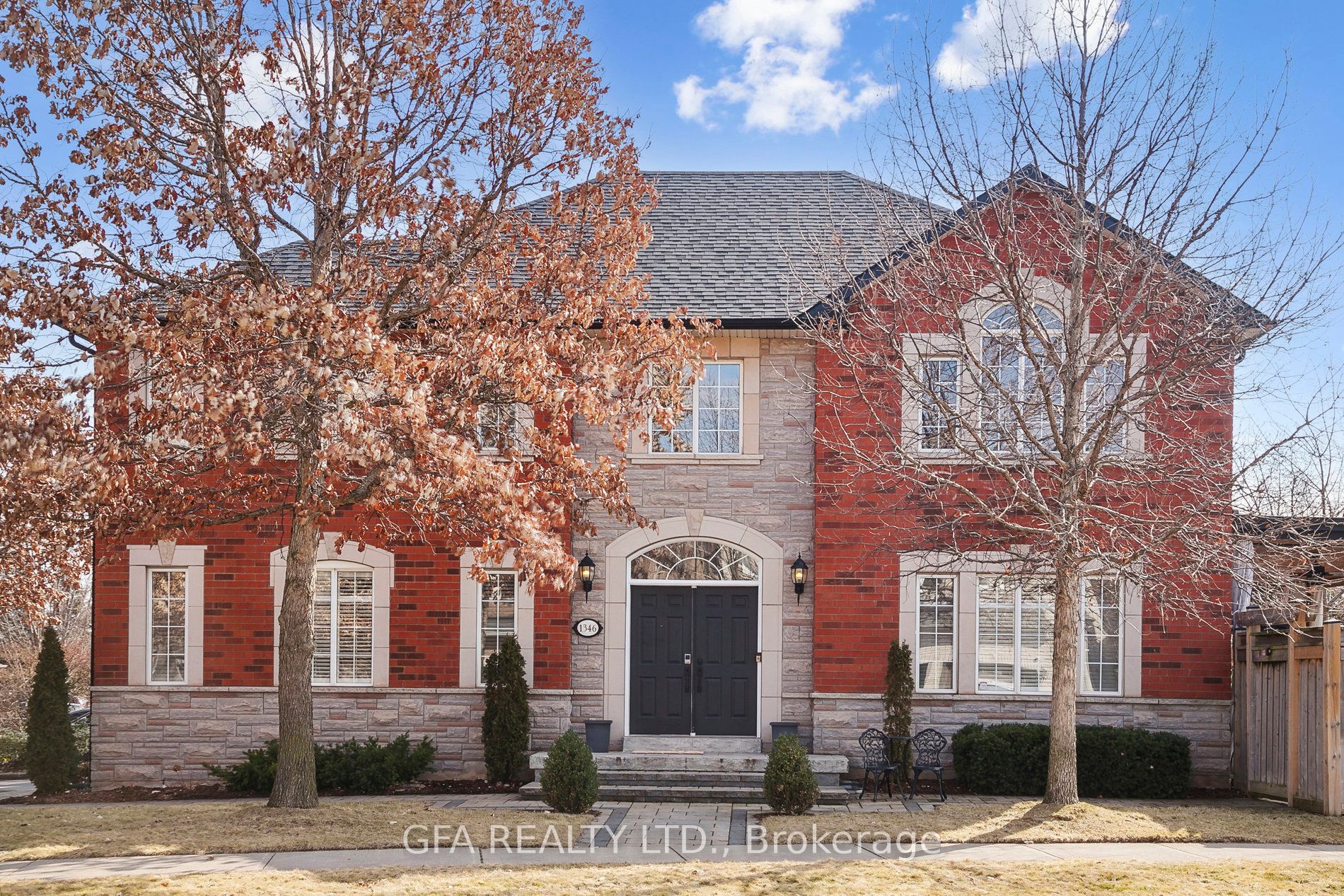 1346 Sandpiper Rd Property Photo 1