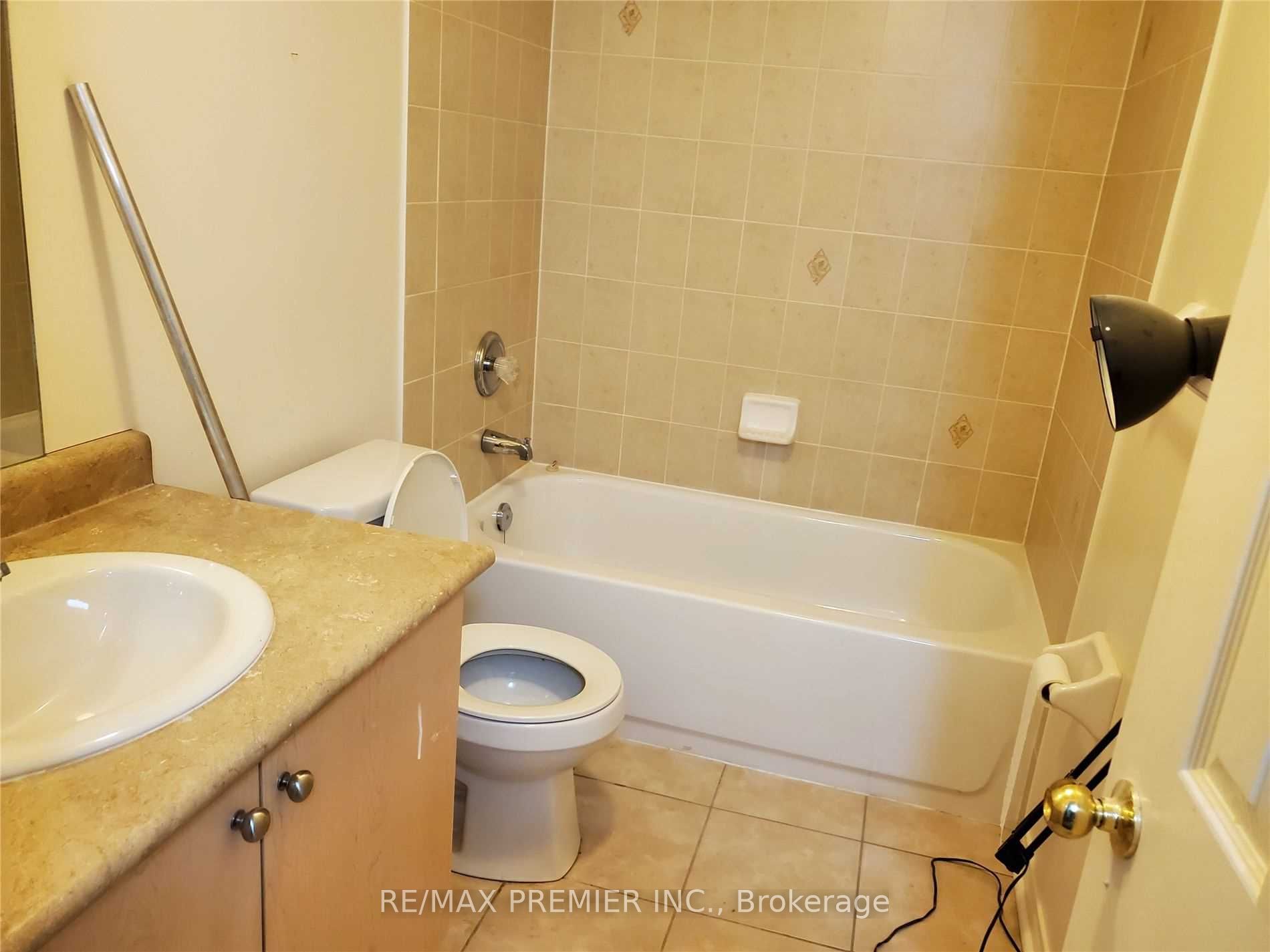 33 Flurry Circ Property Photo 5