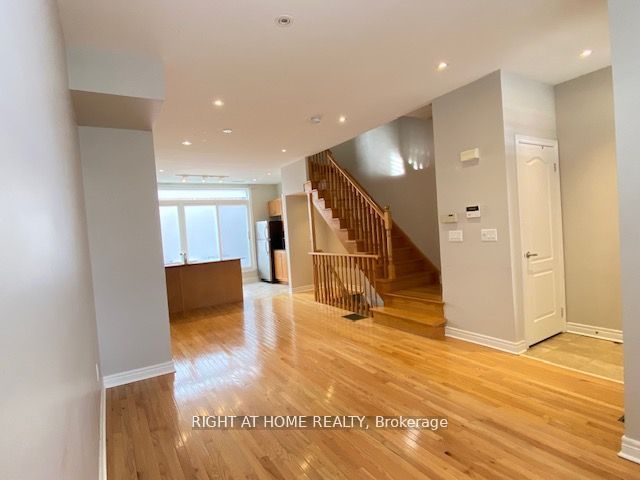 36 Michael Power Pl 36 Property Photo 5