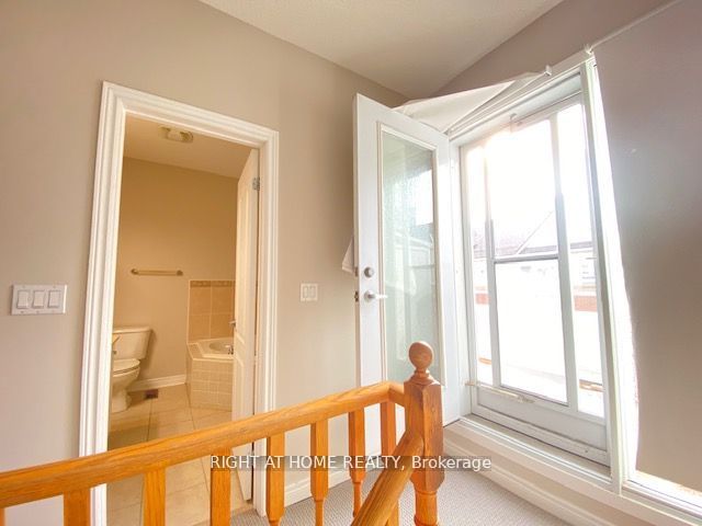 36 Michael Power Pl 36 Property Photo 16