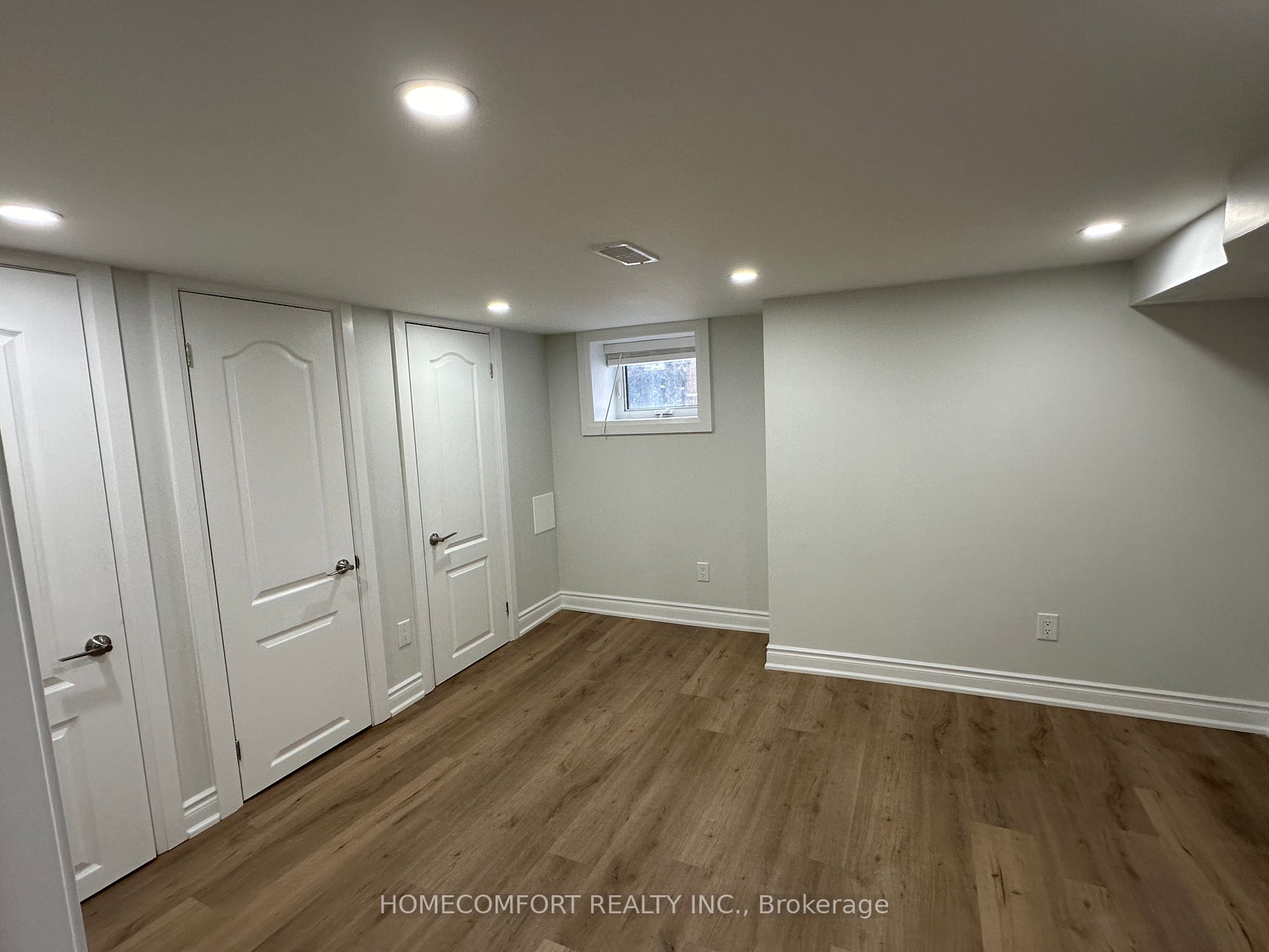 211 Osler St Property Photo 7