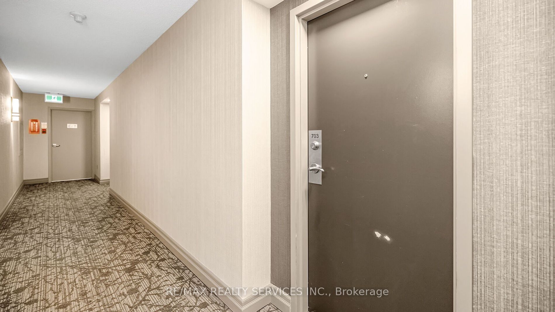 10 Laurelcrest St 703 Property Photo 10