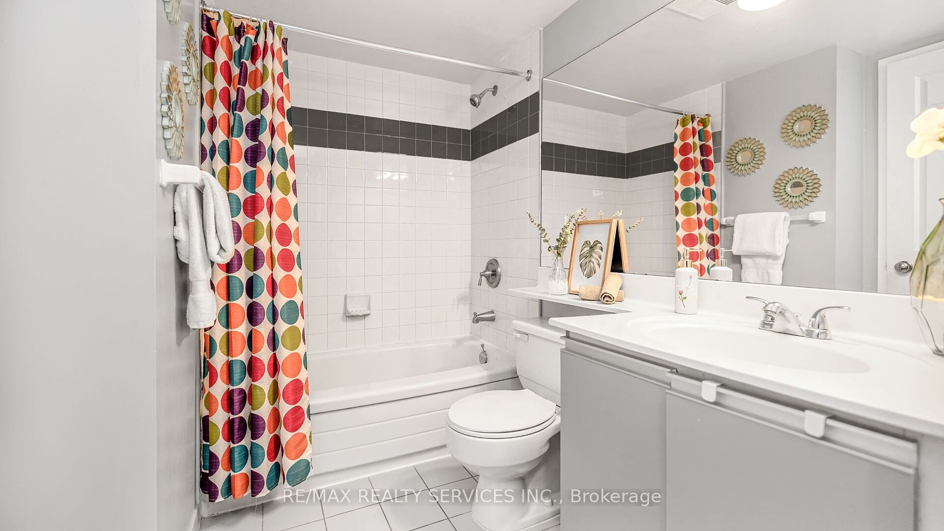 10 Laurelcrest St 703 Property Photo 36
