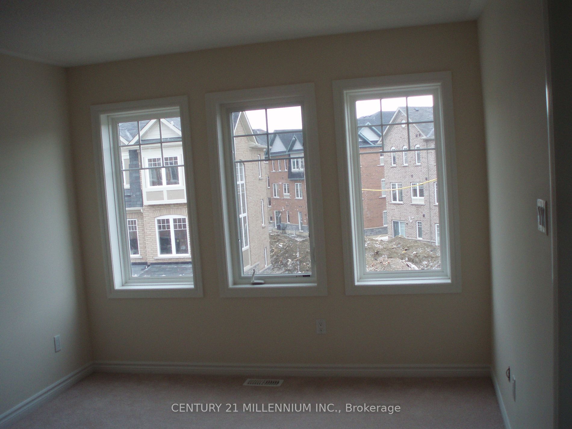 62 Magdalene Cres Property Photo 5