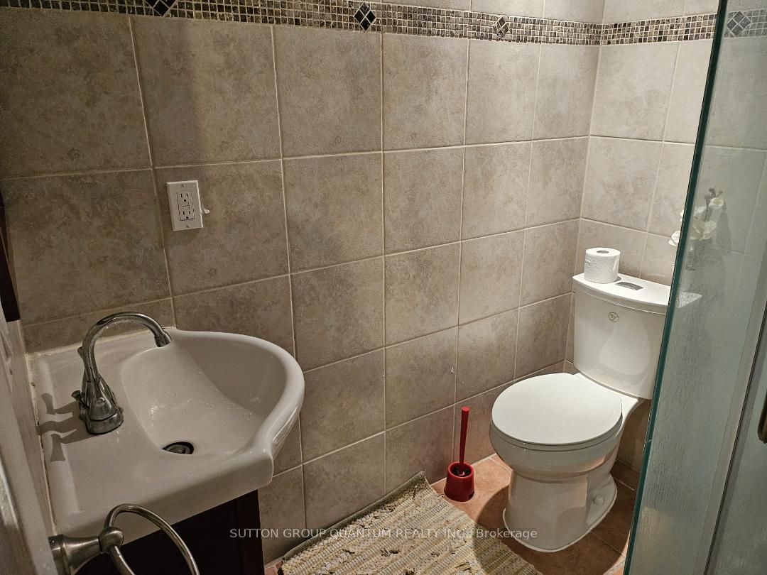 3366 Covent Cres Property Photo 7