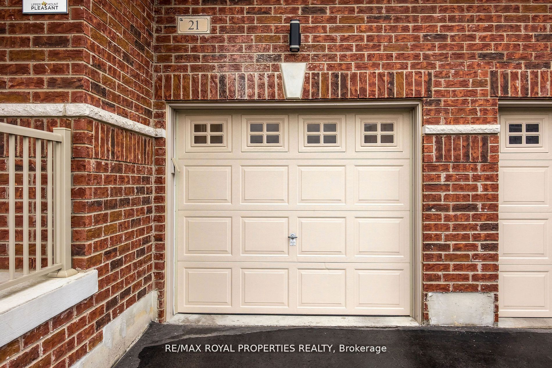 21 Taurus Rd Property Photo 3