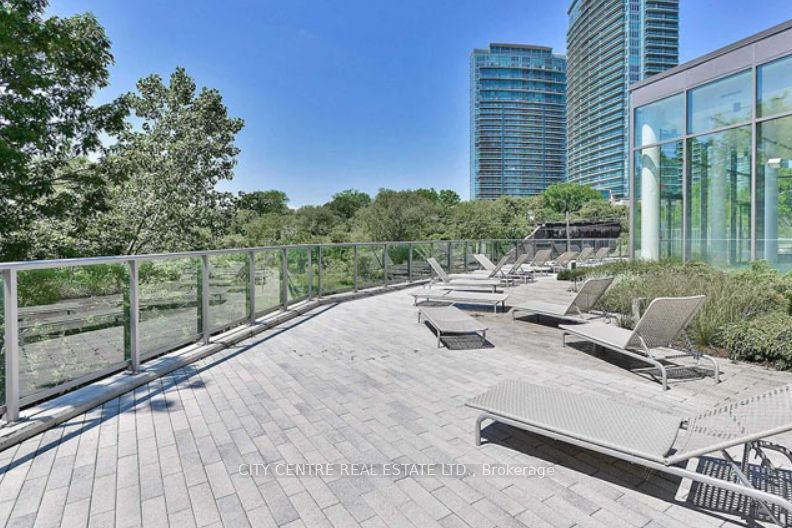 90 Park Lawn Rd 10 Property Photo 25