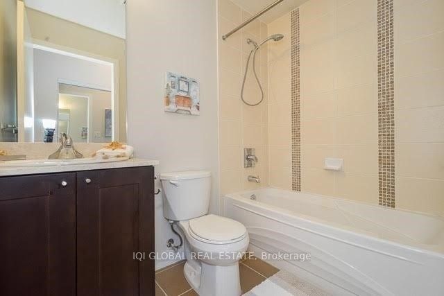 4070 Confederation Pkwy 09 Property Photo 12