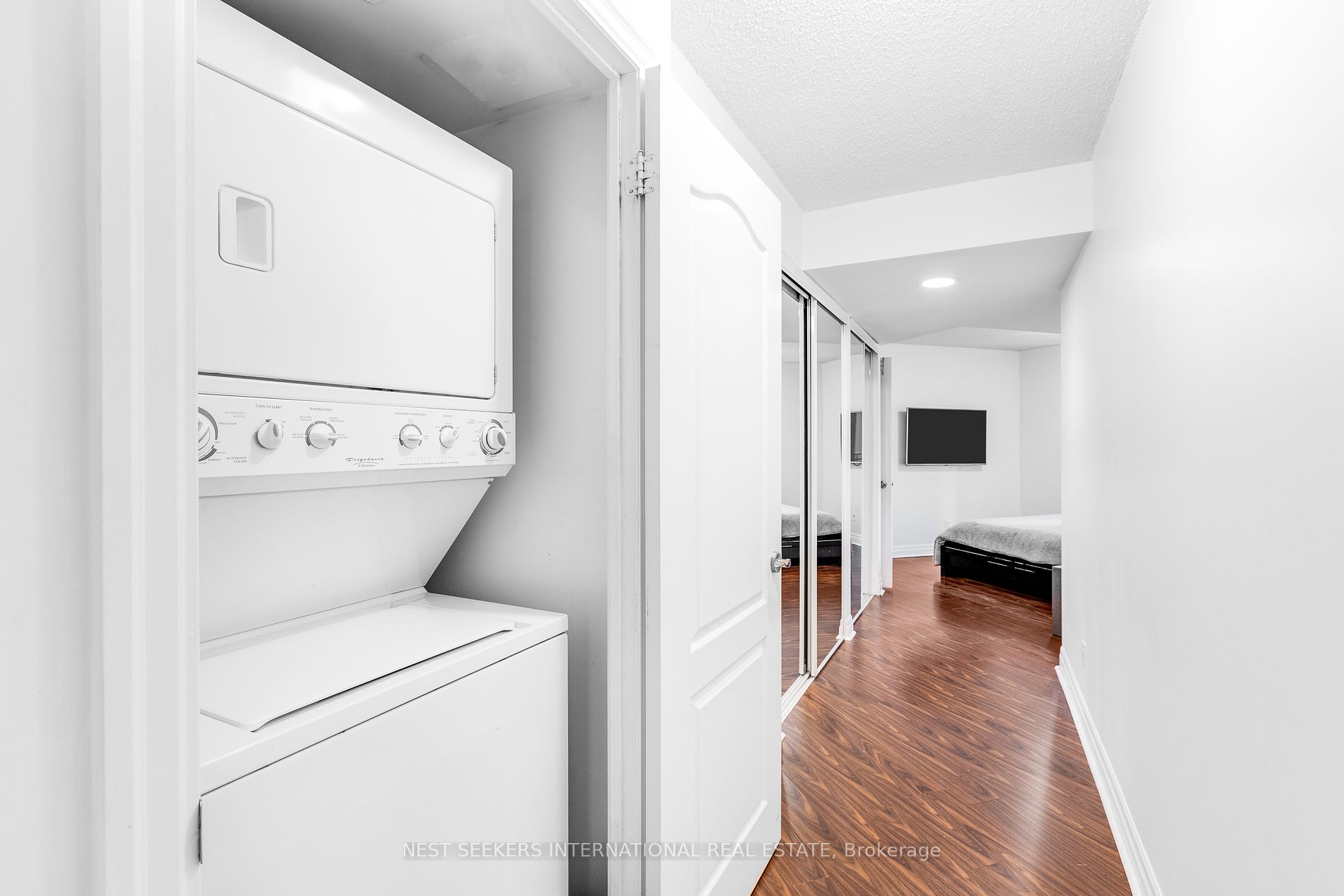 2121 Lake Shore Blvd W 04 Property Photo 15