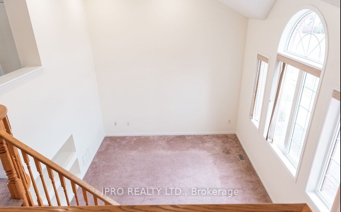 5833 Whitehorn Ave E Property Photo 10