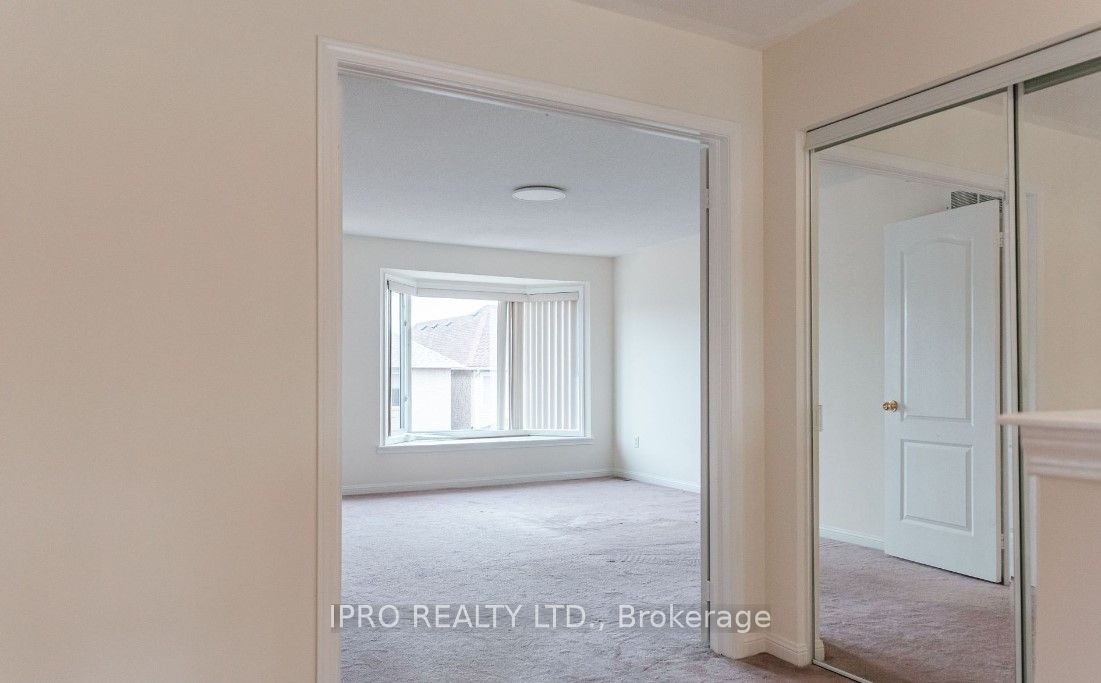 5833 Whitehorn Ave E Property Photo 11