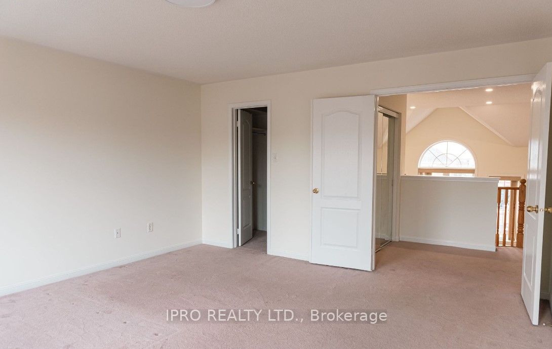 5833 Whitehorn Ave E Property Photo 12