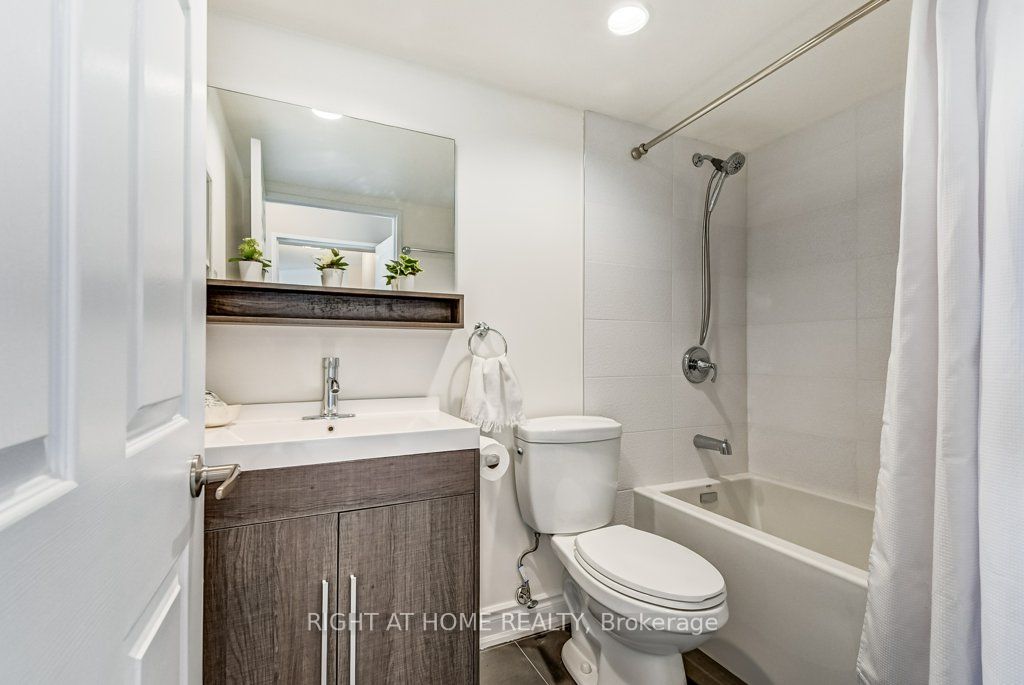 4460 Tucana Crt 11 Property Photo 8