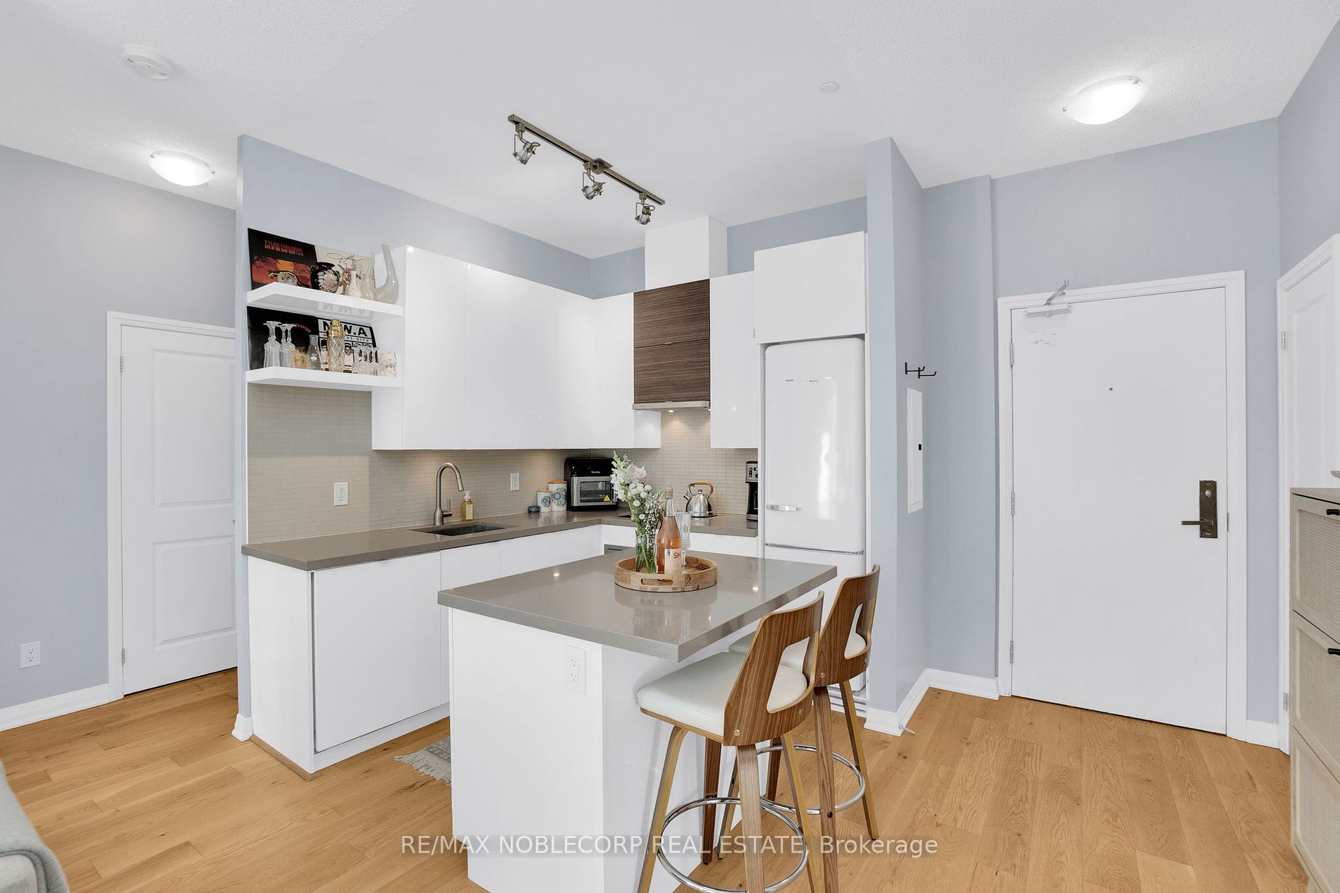 59 Annie Craig Dr 1 Property Photo 6