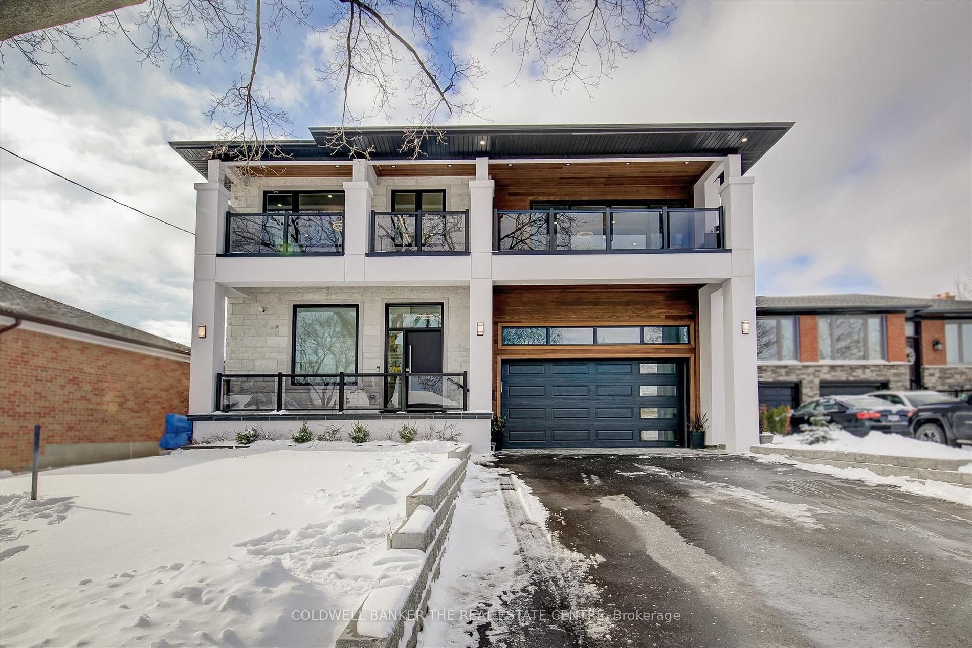 14 Matane Crt Property Photo 2