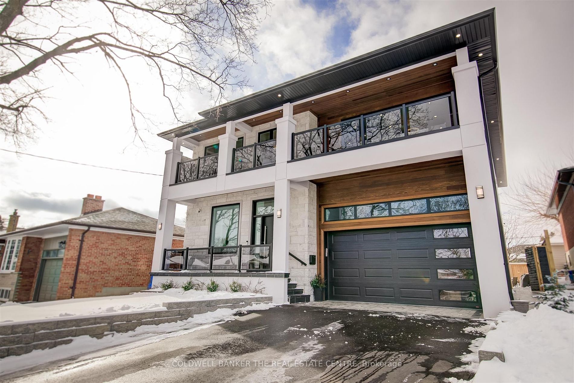 14 Matane Crt Property Photo 5