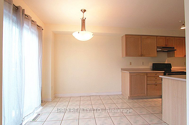 4885 James Austin Dr Property Photo 5