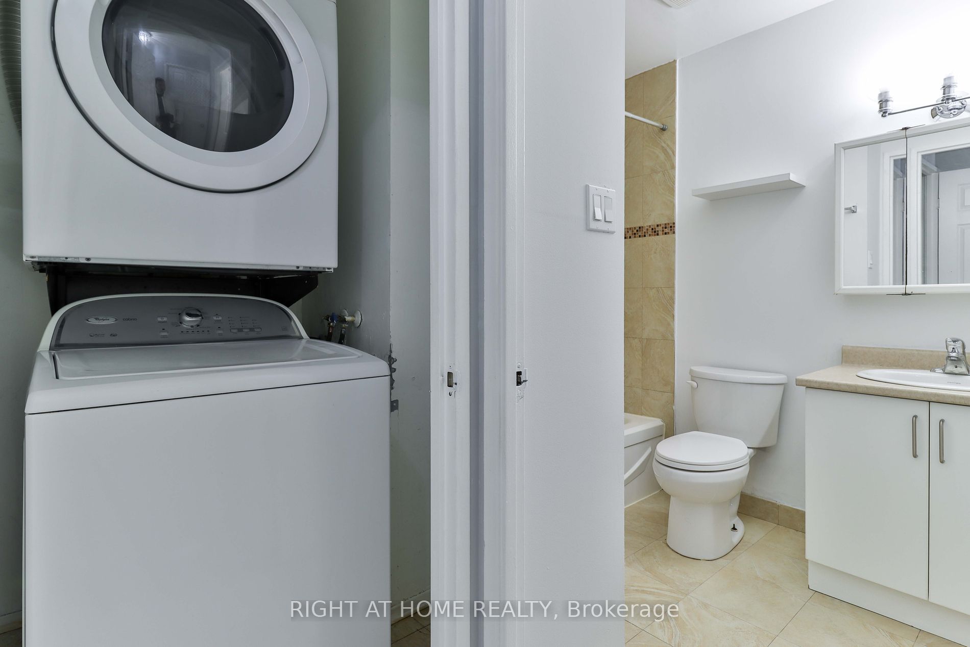 3559 Eglinton Ave W 09 Property Photo 33