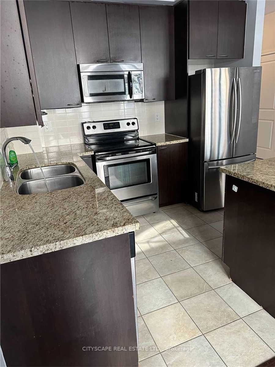 383 Prince Of Wales Dr 21 Property Photo 3