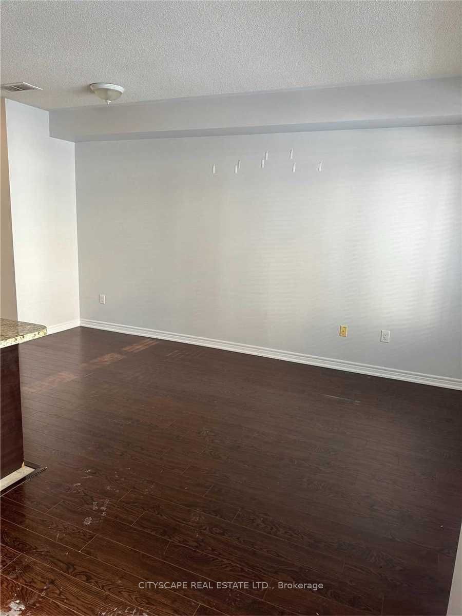 383 Prince Of Wales Dr 21 Property Photo 4