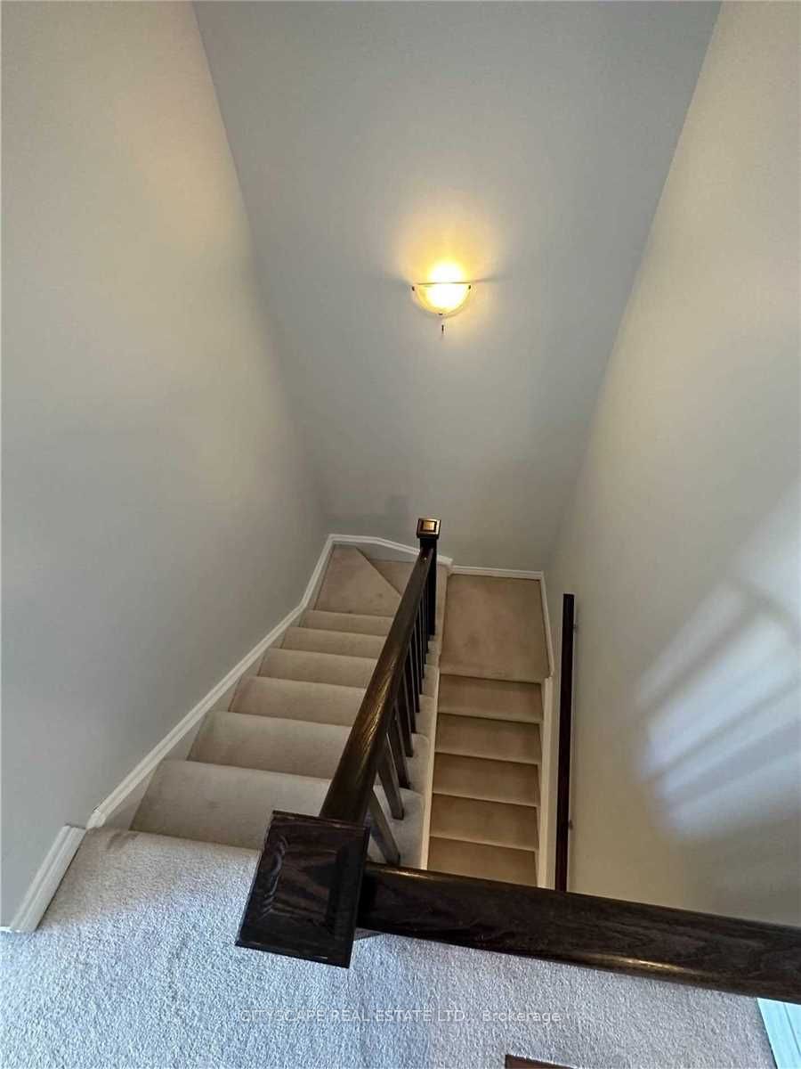 383 Prince Of Wales Dr 21 Property Photo 21