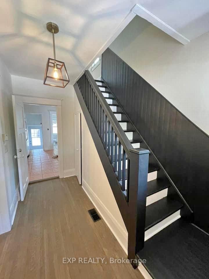 9 Wheatfield Rd Property Photo 3