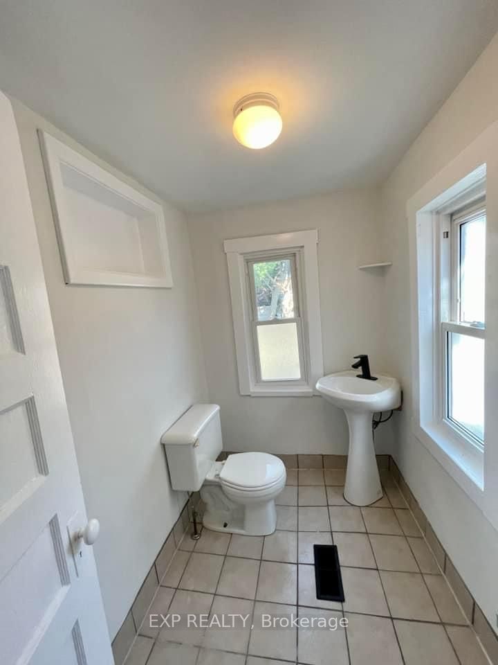 9 Wheatfield Rd Property Photo 4