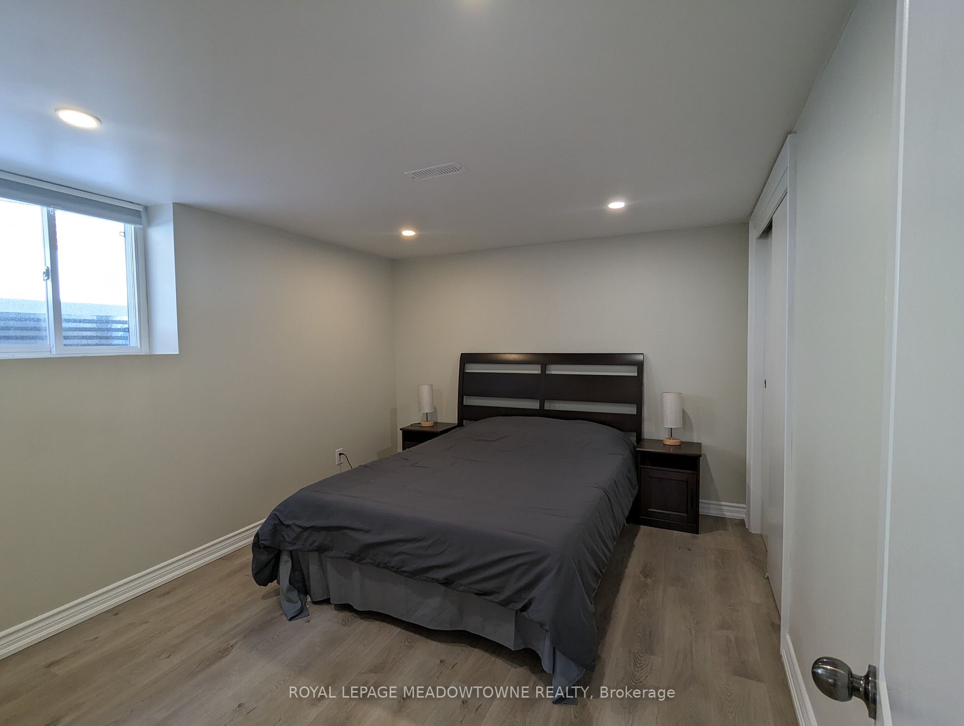 240 Wellesworth Dr Property Photo 9