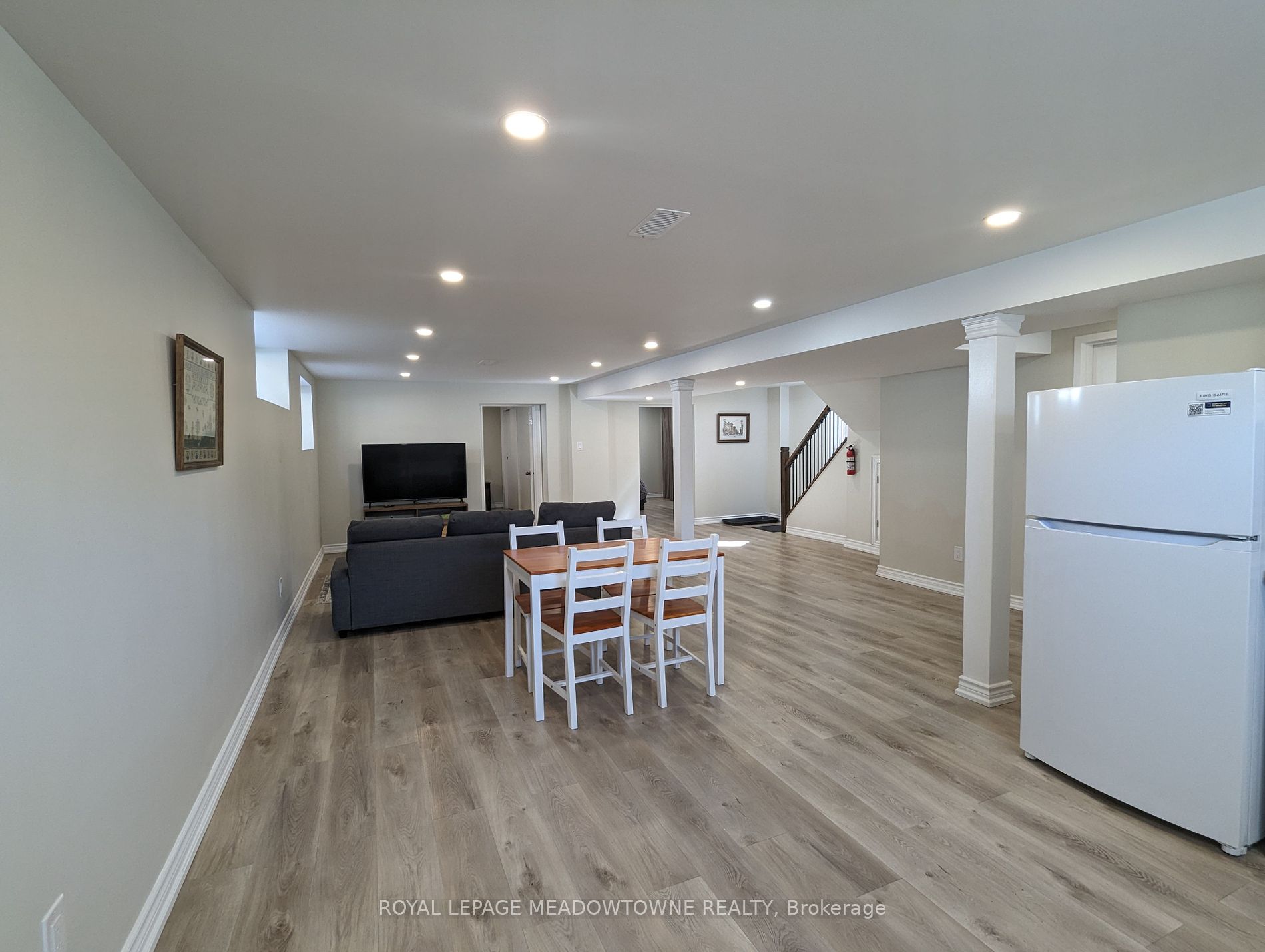 240 Wellesworth Dr Property Photo 10
