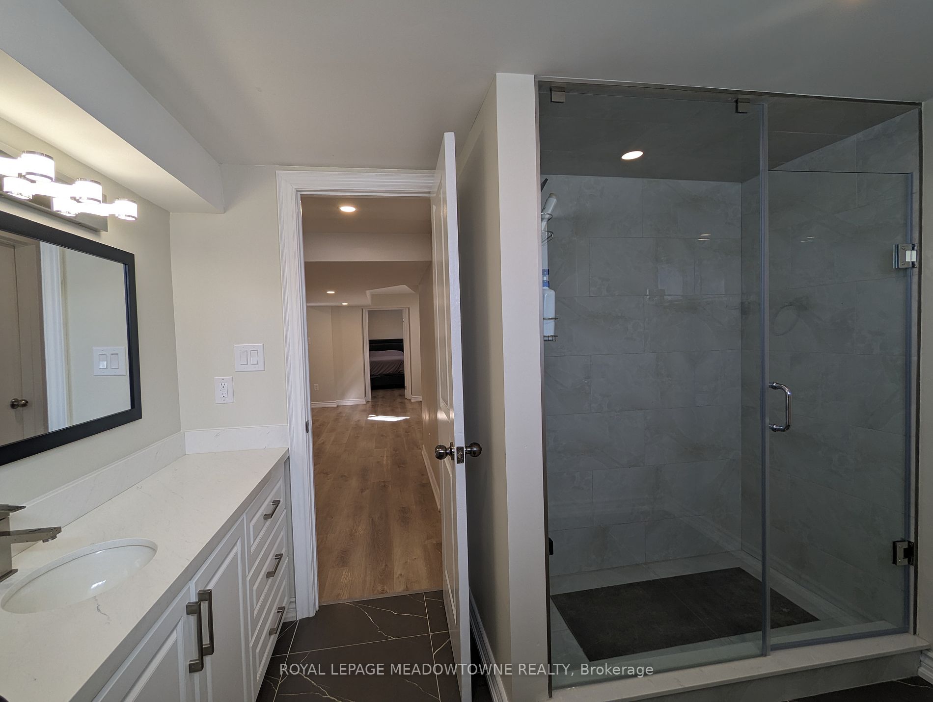 240 Wellesworth Dr Property Photo 13