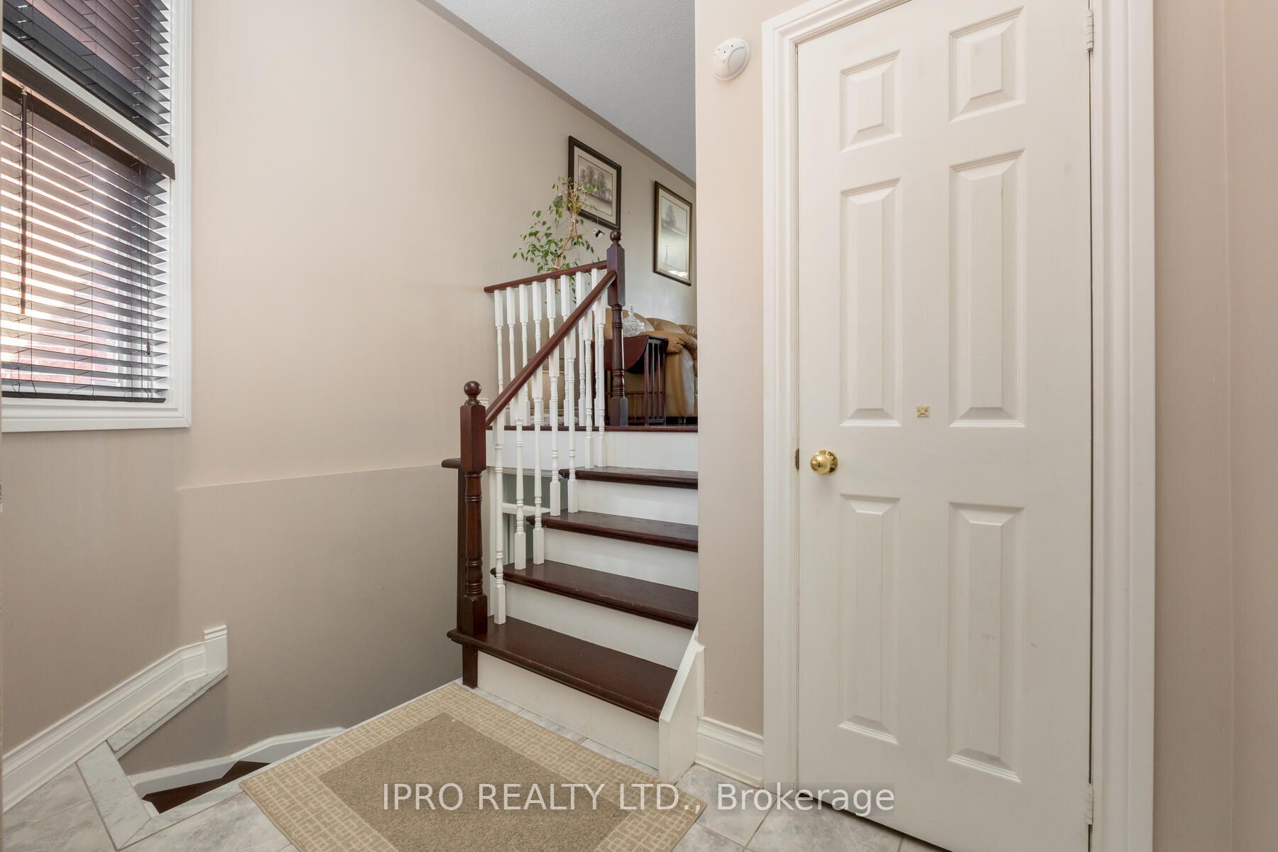 37 Silkwood Cres Property Photo 5