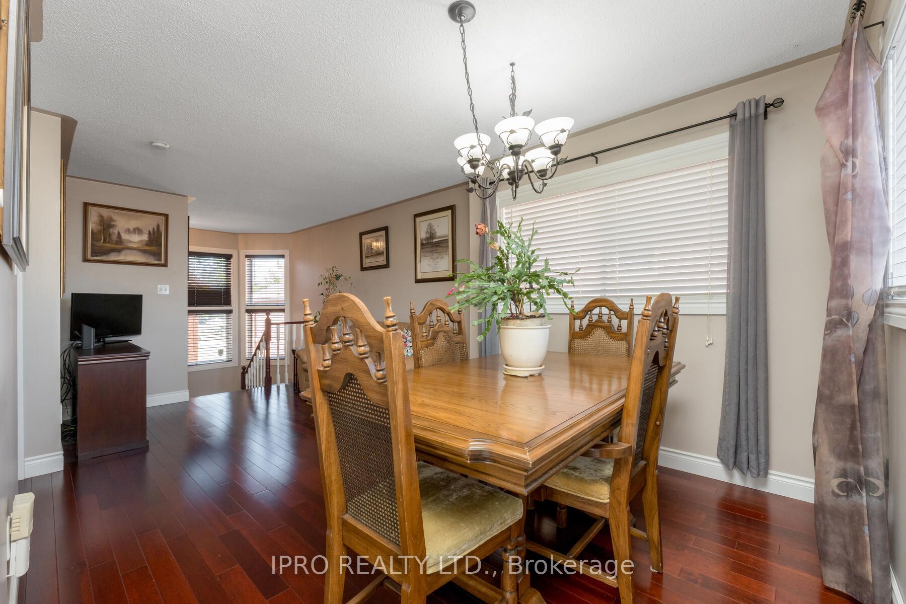 37 Silkwood Cres Property Photo 10