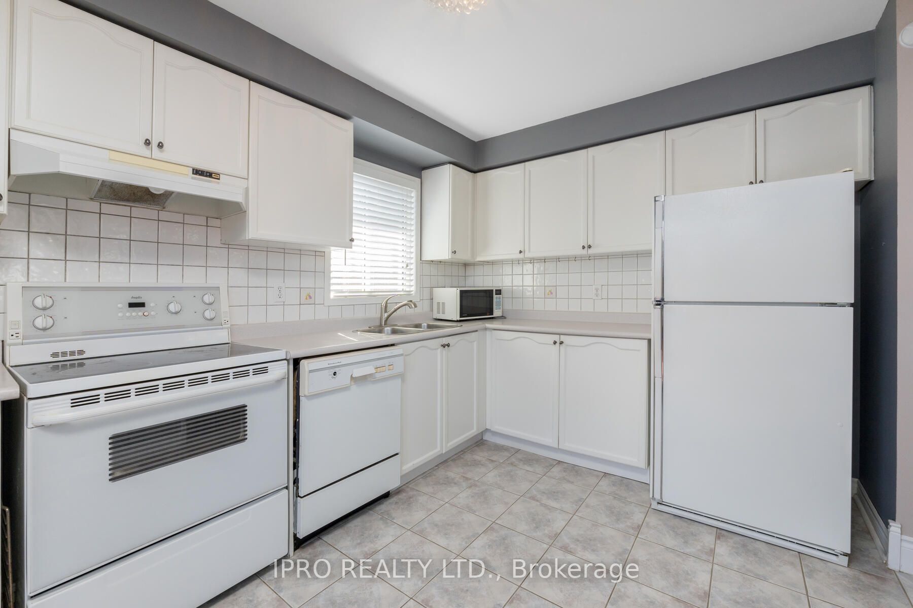 37 Silkwood Cres Property Photo 14