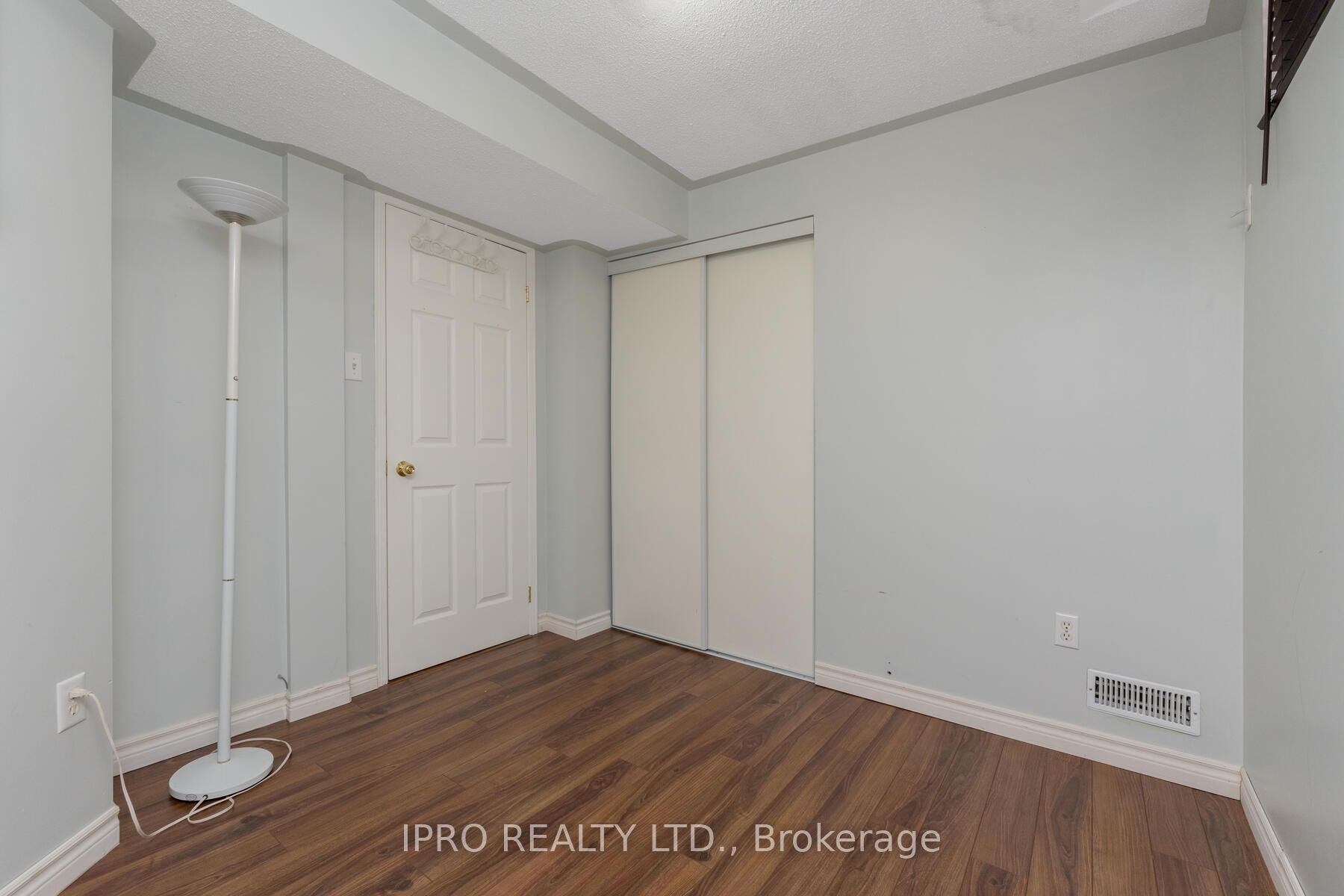 37 Silkwood Cres Property Photo 25