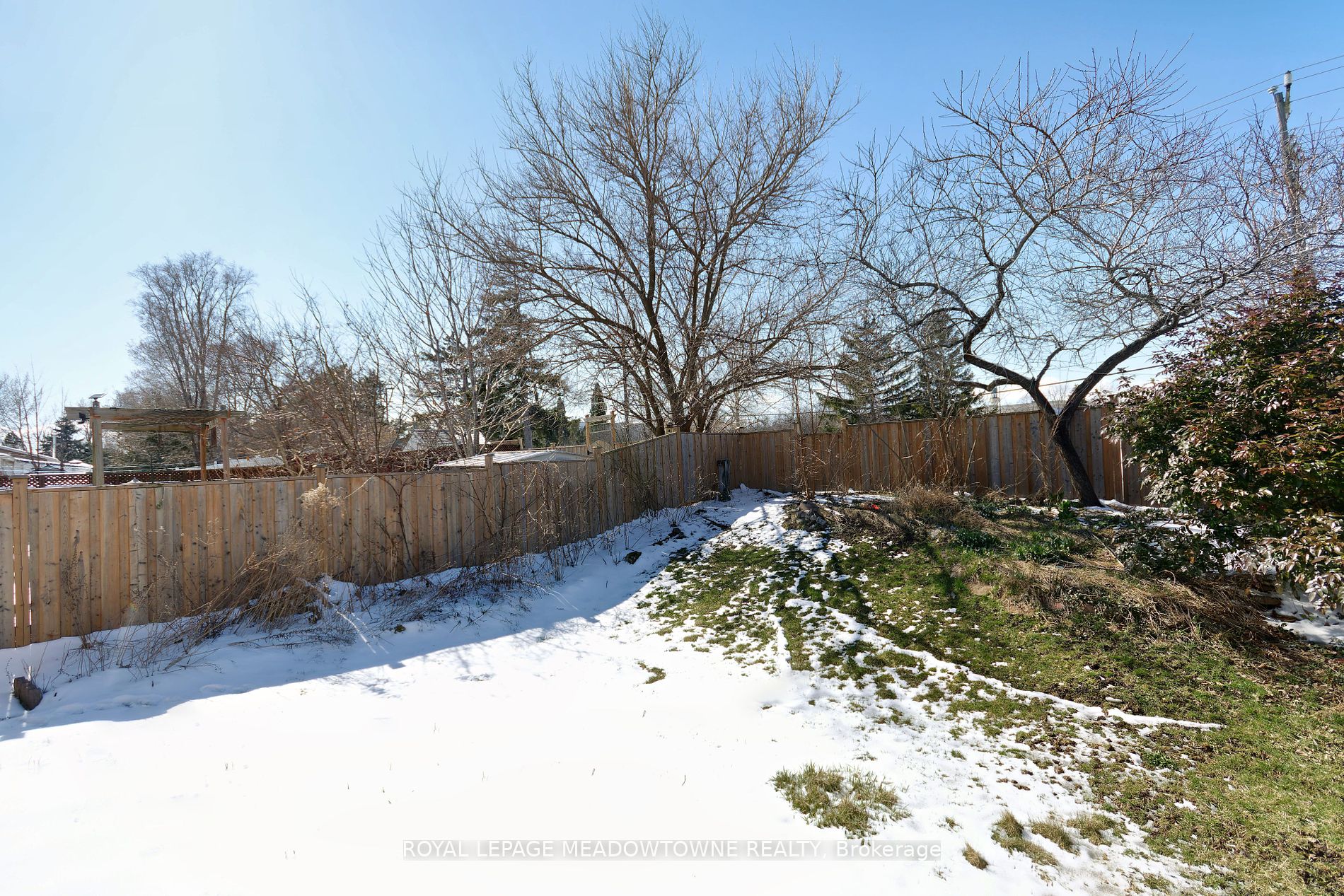 2041 Fontwell Cres Property Photo 25