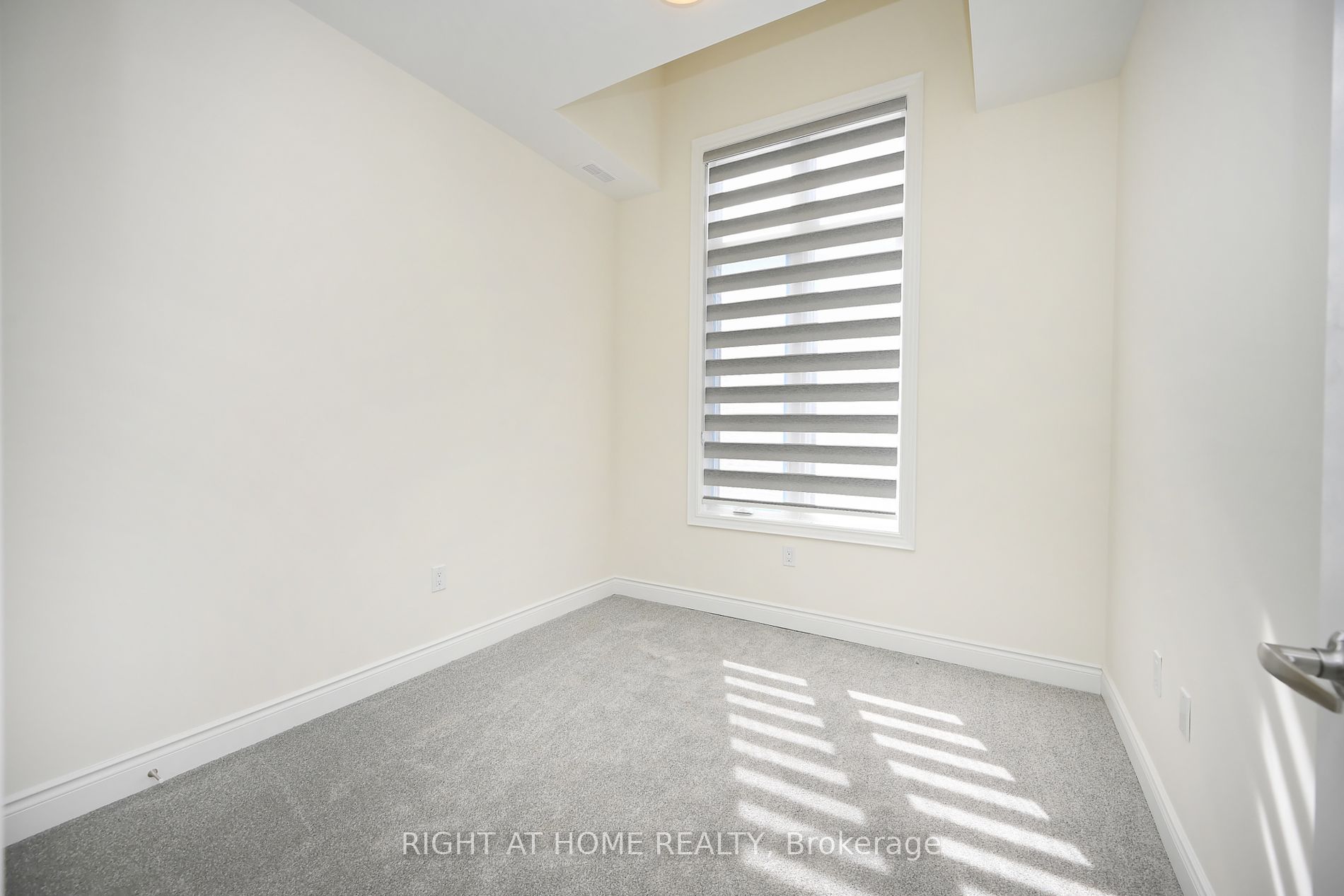 3358 Millicent Ave Property Photo 17