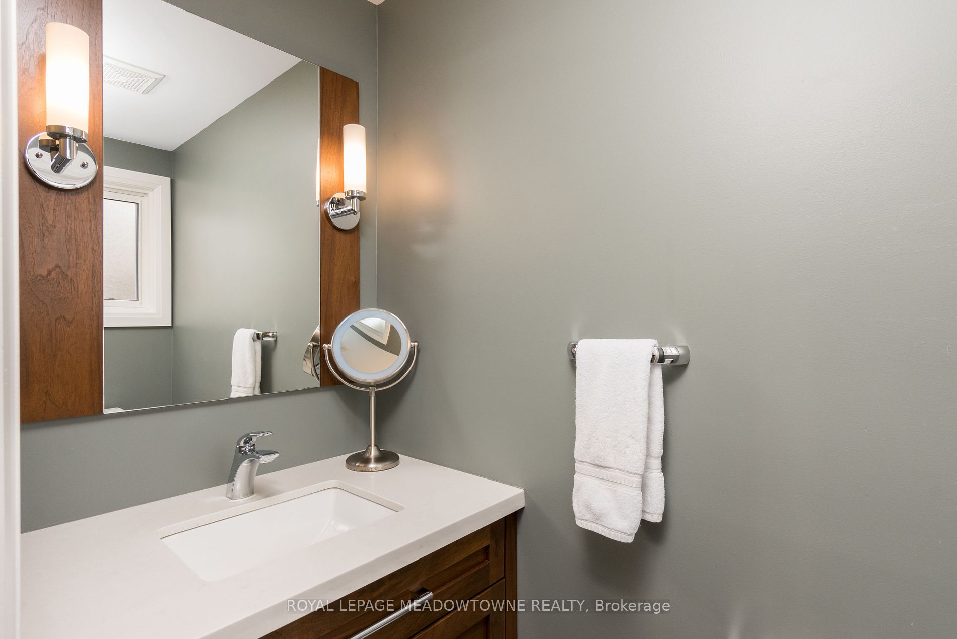42 Carlton Dr Property Photo 12
