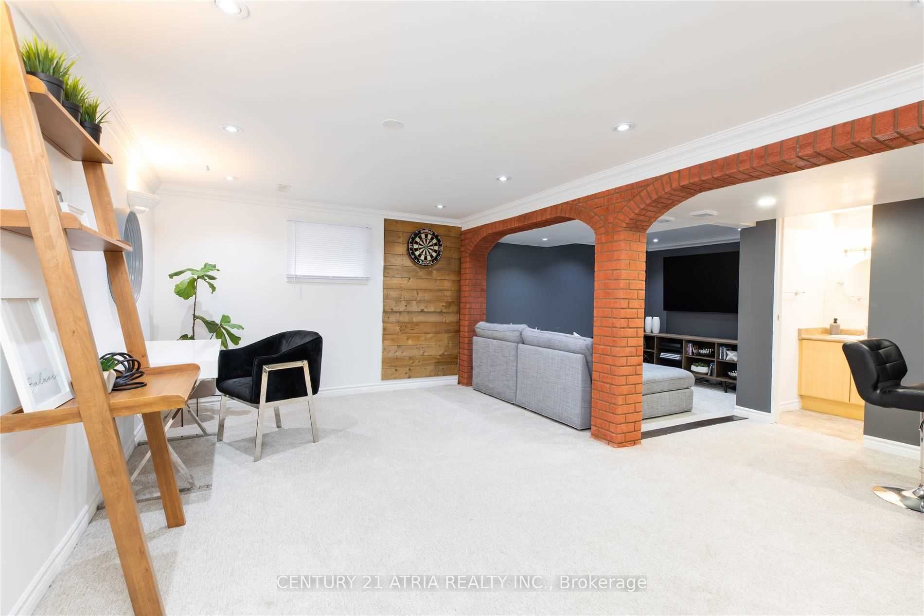 2594 Bromsgrove Rd Property Photo 23