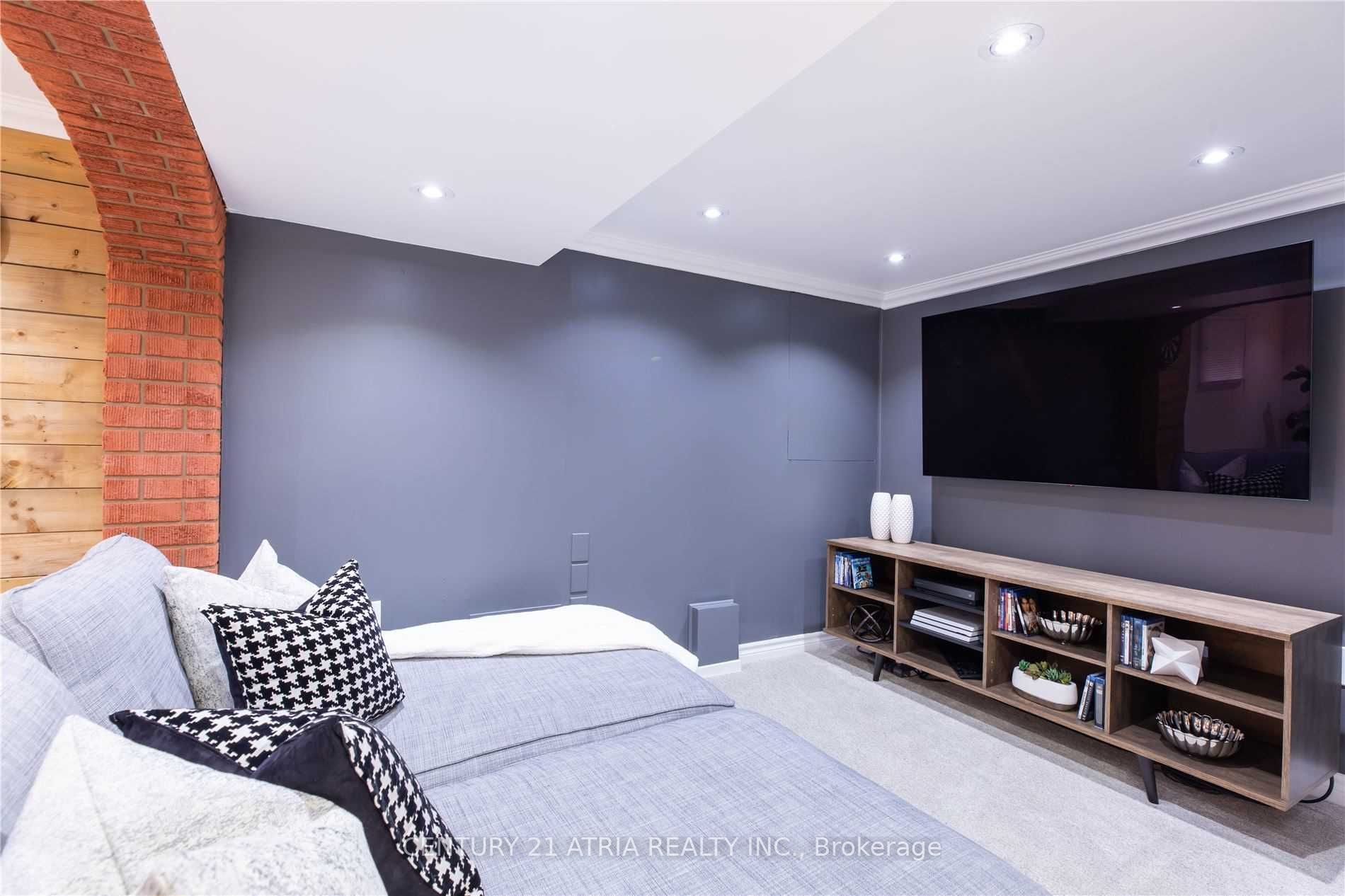 2594 Bromsgrove Rd Property Photo 24