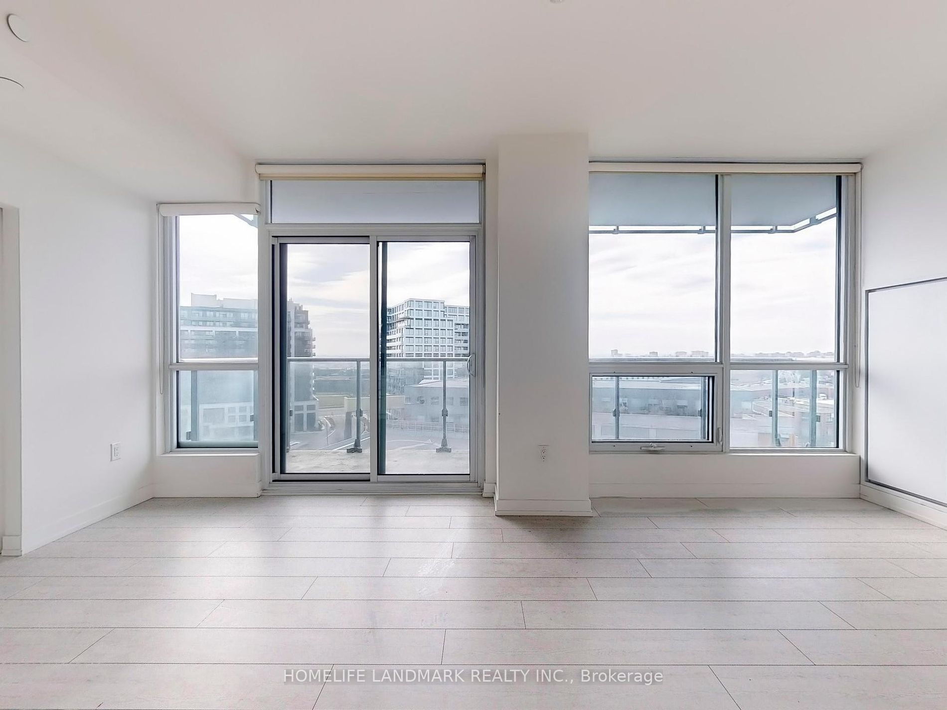 10 De Boers Dr 01 Property Photo 8