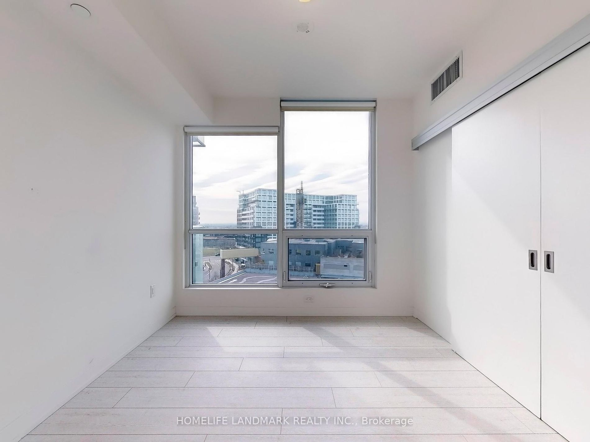 10 De Boers Dr 01 Property Photo 12