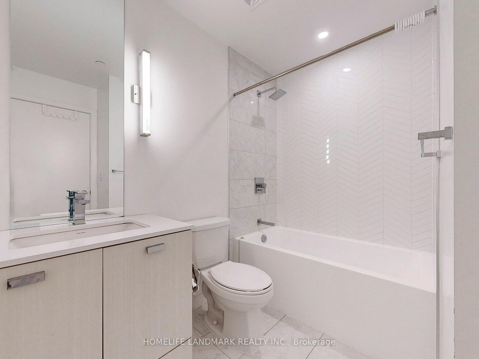 10 De Boers Dr 01 Property Photo 15