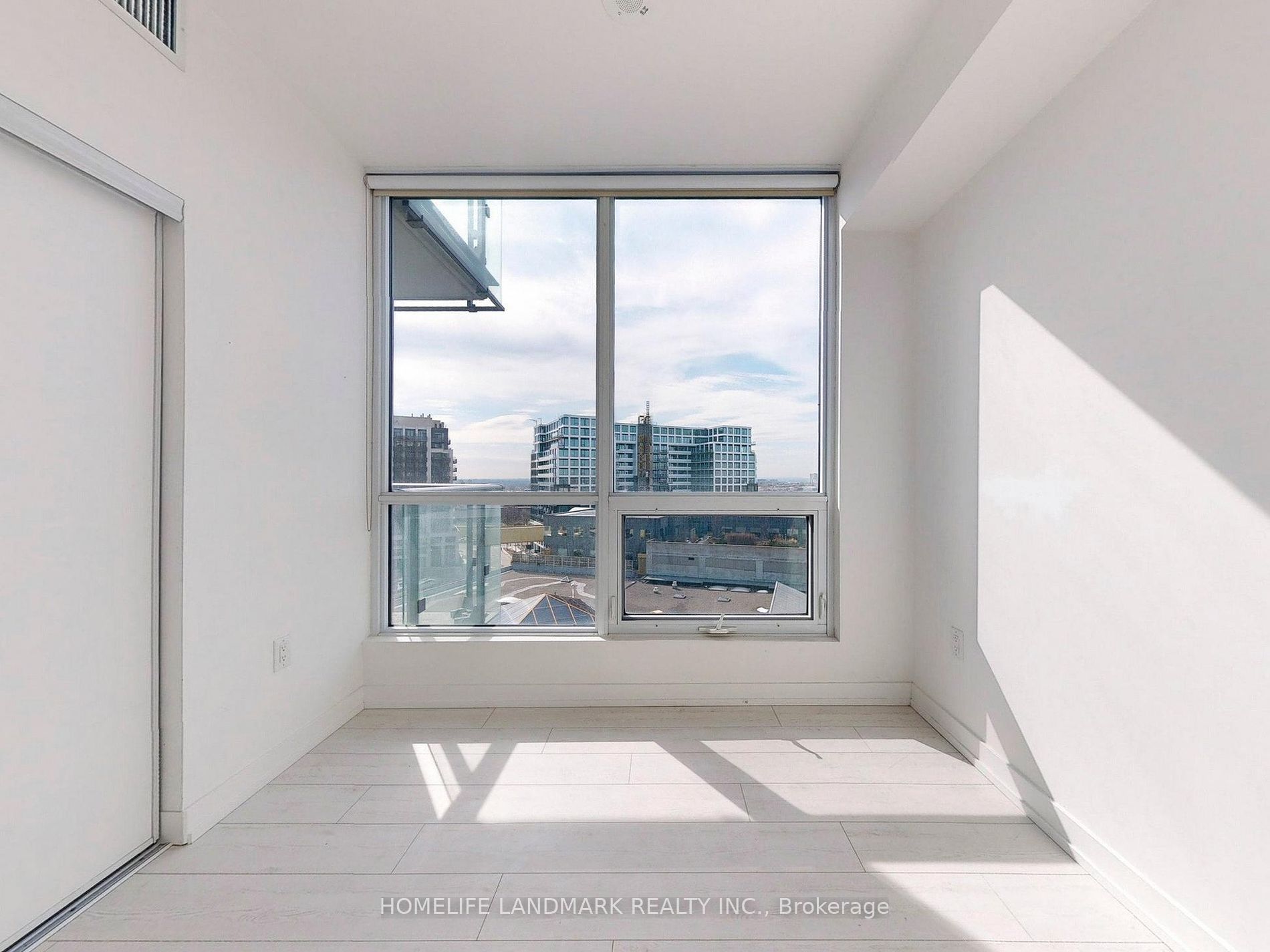10 De Boers Dr 01 Property Photo 16