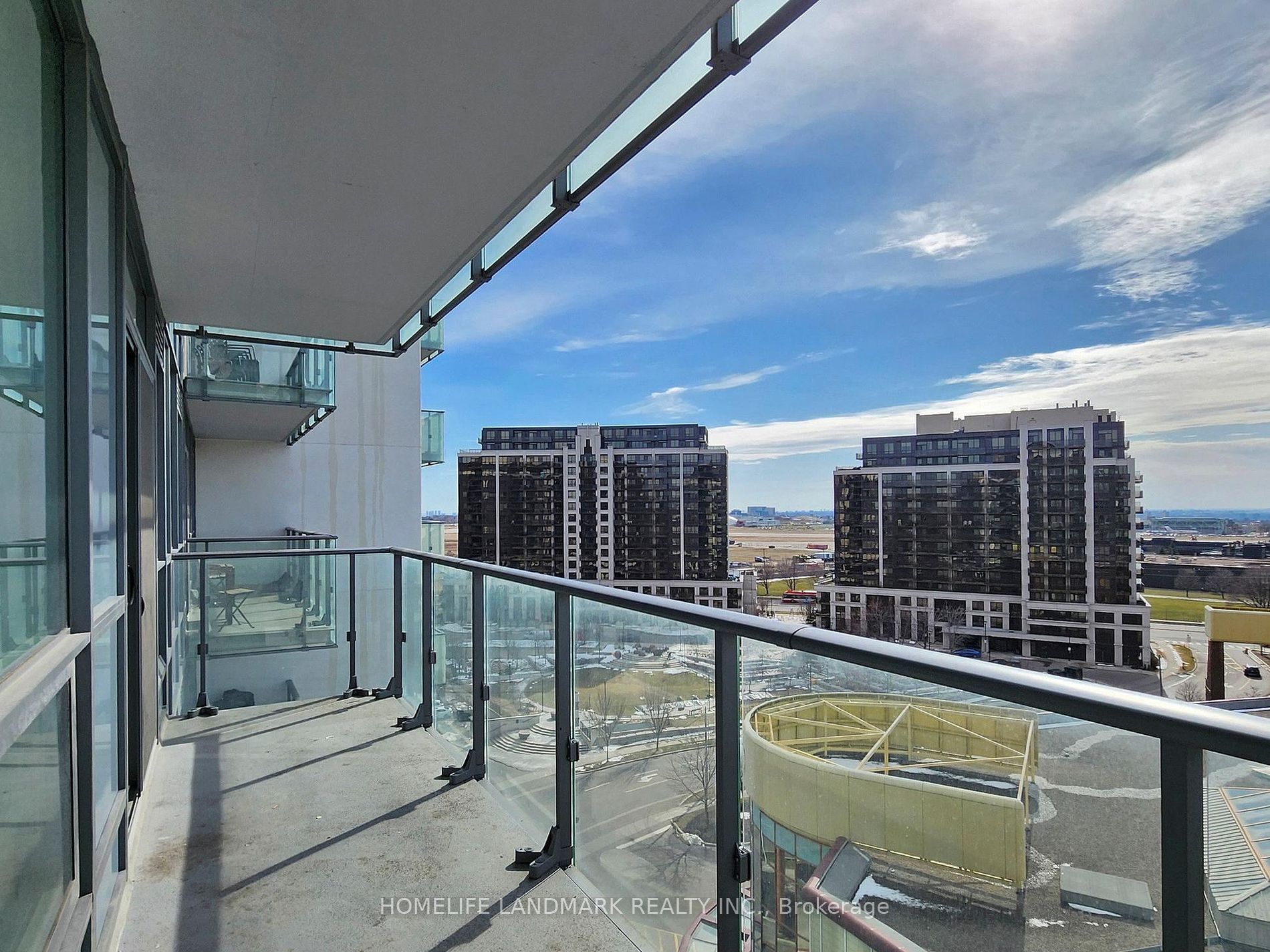 10 De Boers Dr 01 Property Photo 22