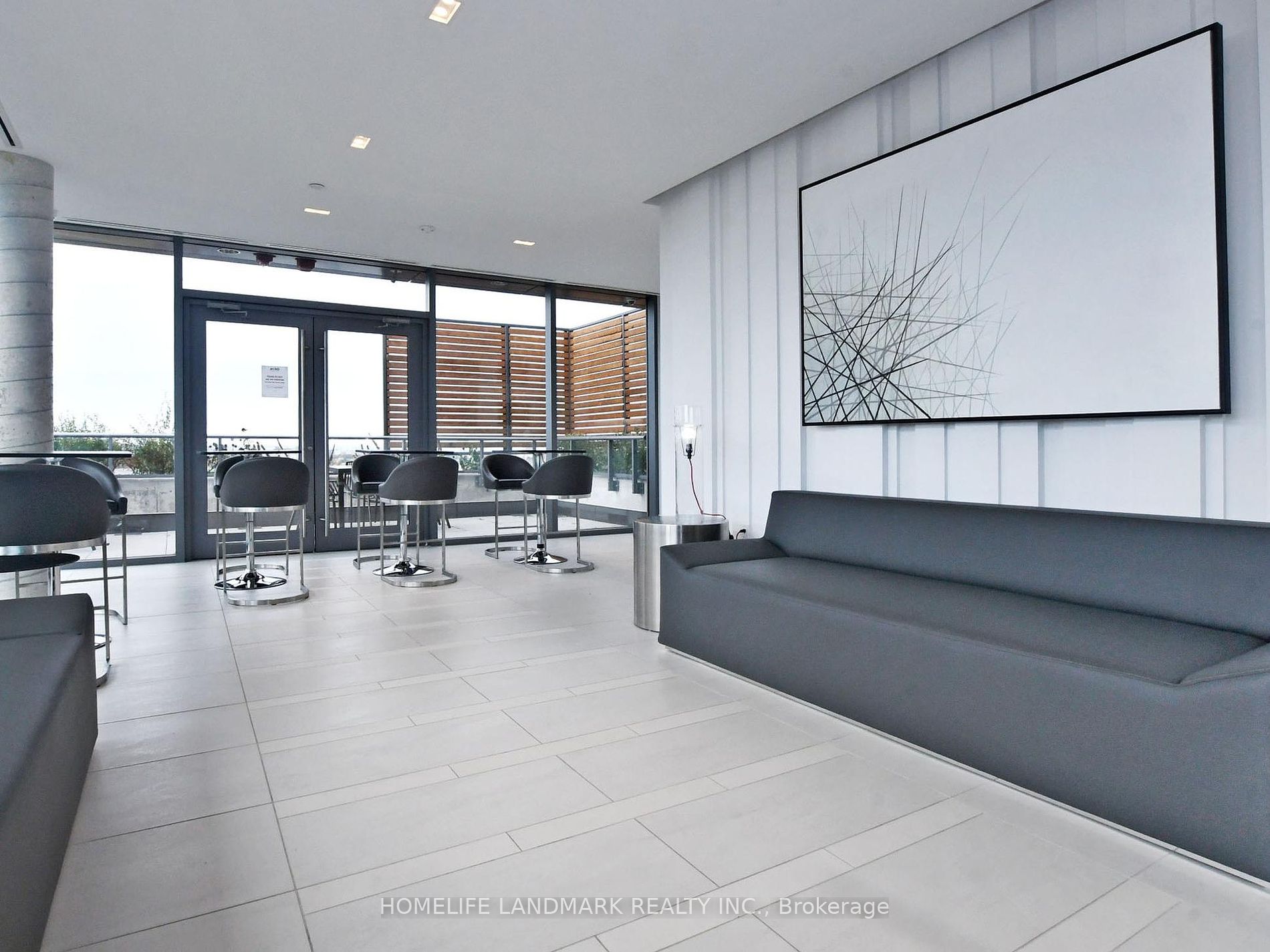 10 De Boers Dr 01 Property Photo 25