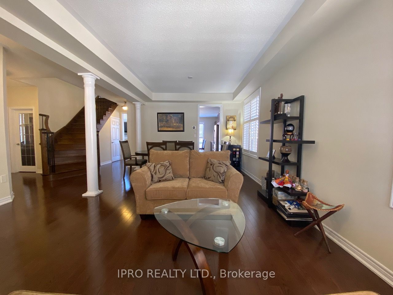 468 Dougall Ave Property Photo 3