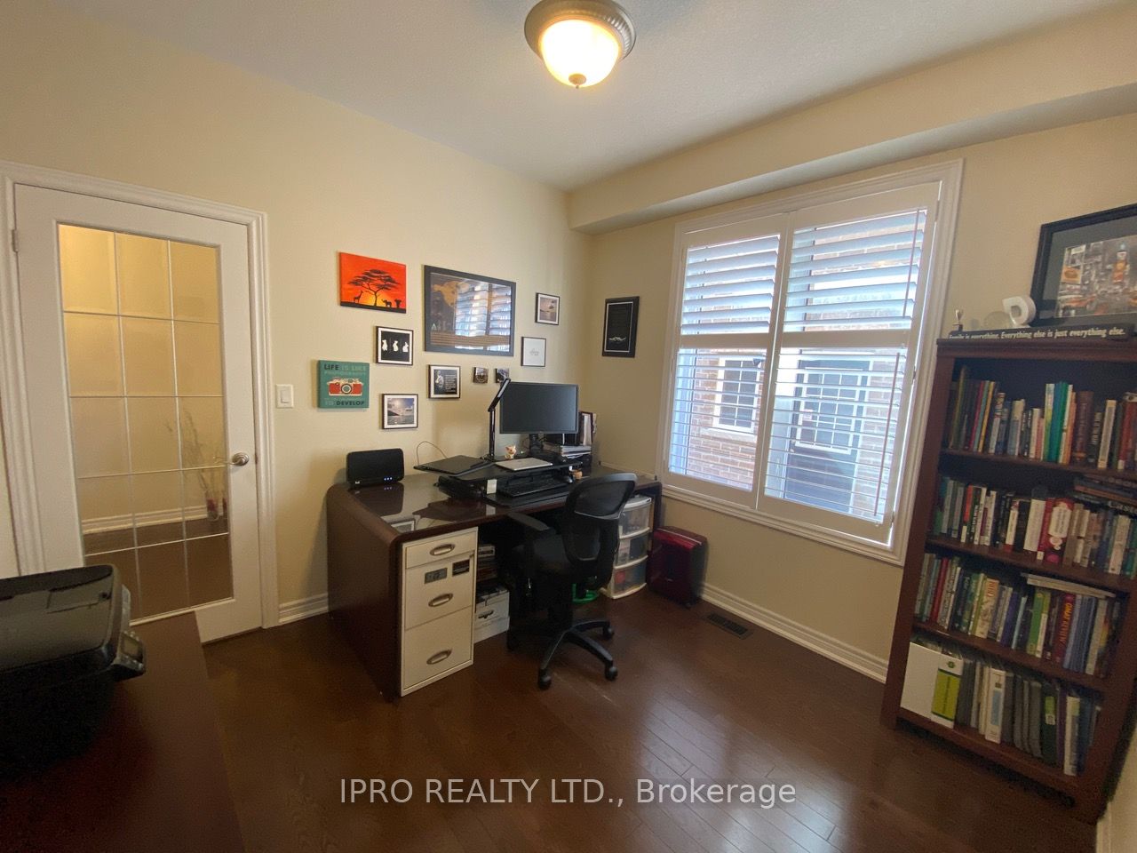 468 Dougall Ave Property Photo 9