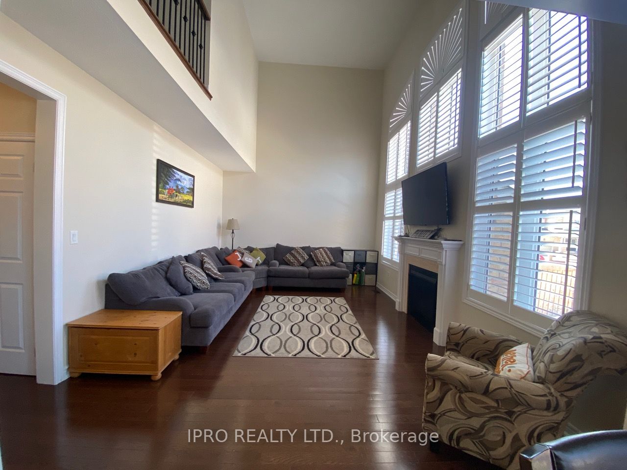468 Dougall Ave Property Photo 12