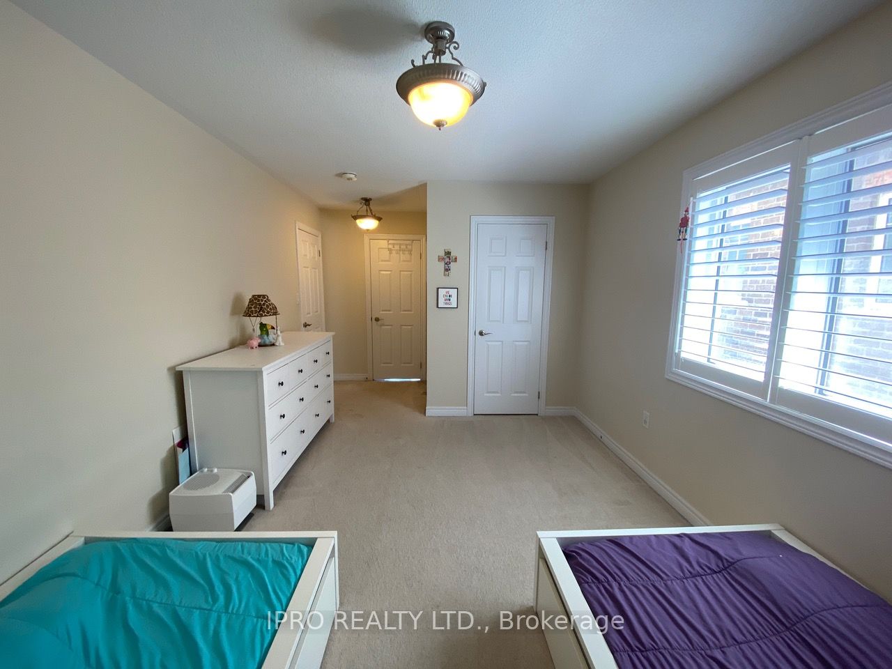 468 Dougall Ave Property Photo 21